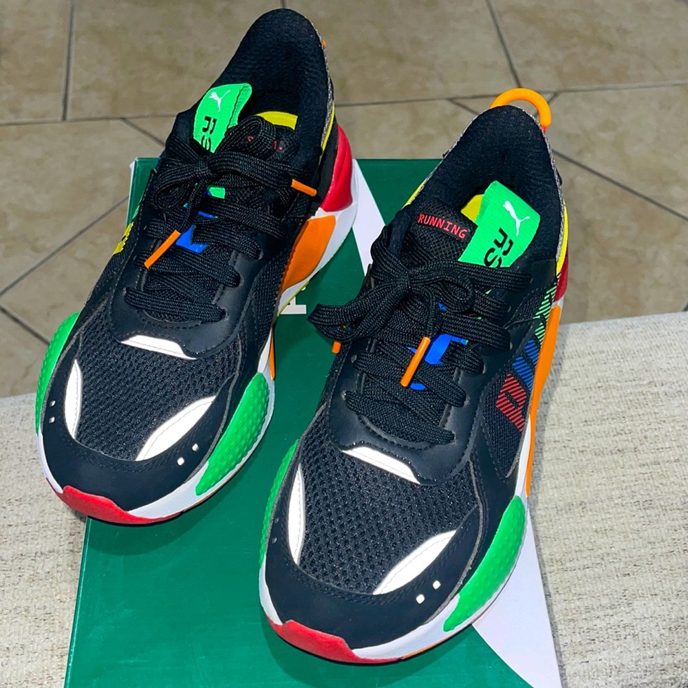 PUMA Big kids size 5 (Women 7)